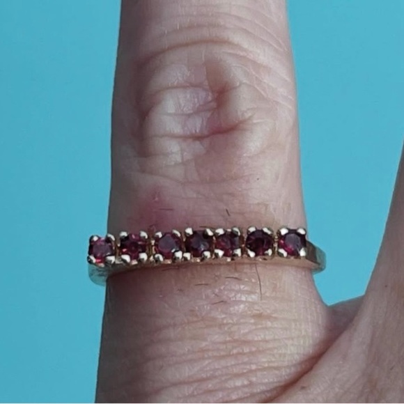 14k Gold and Garnet Rings - set of 3 - Picture 9 of 12